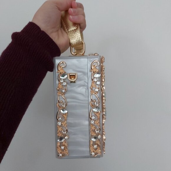 🆕️Acrylic box handbag - Picture 4 of 5